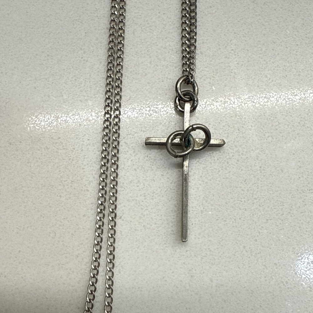 Sterling Chapel 925 Silver Cross Pendant Necklace 18" Cable Chain 2.5g Religious